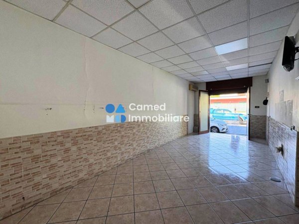 negozio in affitto a Napoli in zona Pianura