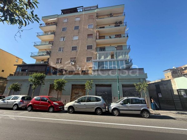 negozio in affitto a Napoli in zona San Giovanni a Teduccio
