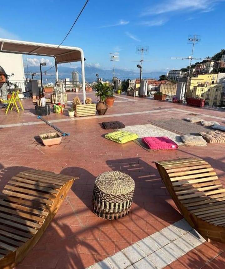 appartamento in affitto a Napoli in zona Chiaia