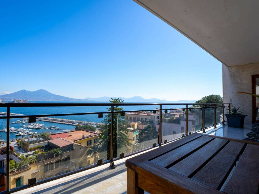 appartamento in affitto a Napoli in zona Posillipo
