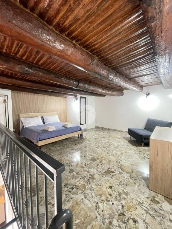 appartamento in affitto a Napoli in zona Stella