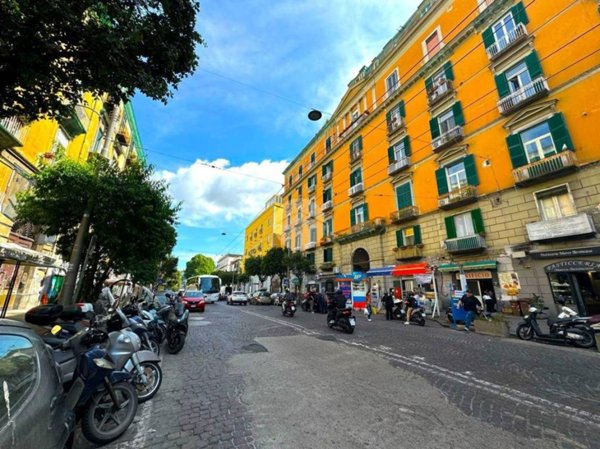 appartamento in affitto a Napoli in zona Stella