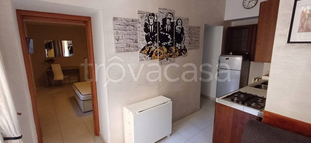 appartamento in affitto a Napoli in zona San Carlo all'Arena