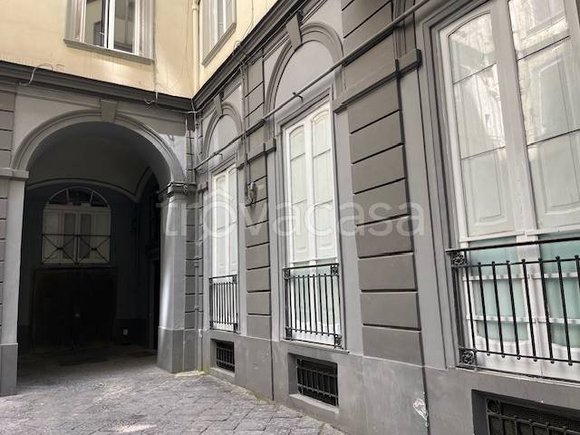 appartamento in affitto a Napoli in zona Chiaia