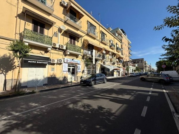 negozio in affitto a Napoli in zona San Giovanni a Teduccio
