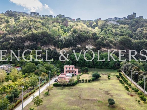 intera palazzina in affitto a Napoli in zona Bagnoli