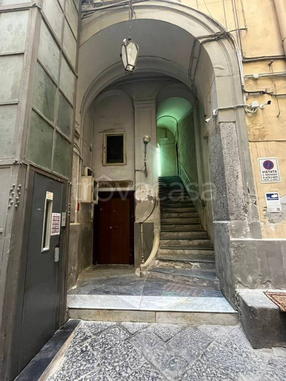 appartamento in affitto a Napoli in zona Stella
