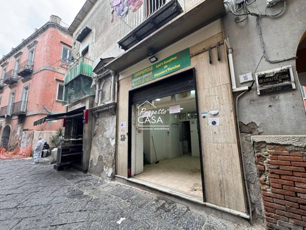negozio in affitto a Napoli in zona San Giovanni a Teduccio