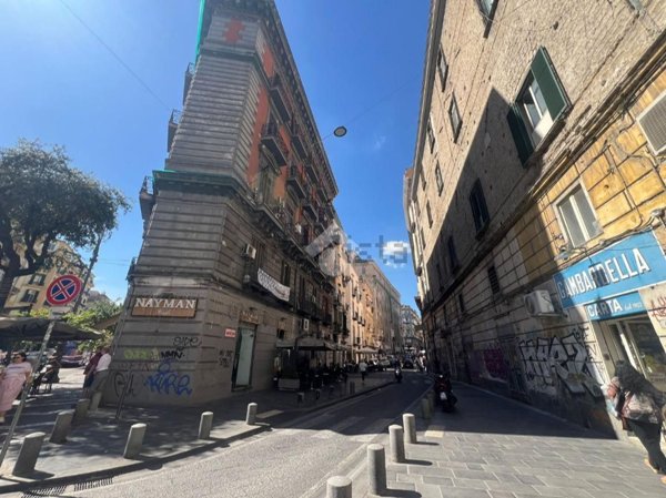locale commerciale in affitto a Napoli in zona Pendino / San Giuseppe