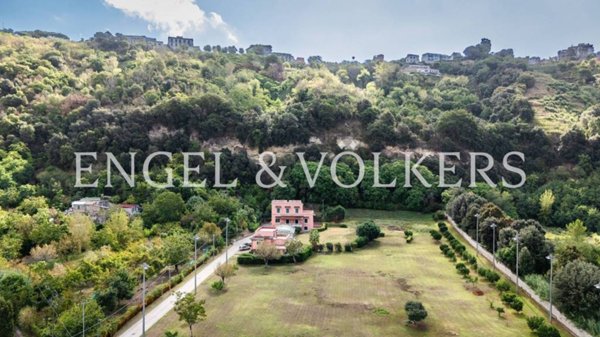 casa indipendente in affitto a Napoli in zona Fuorigrotta