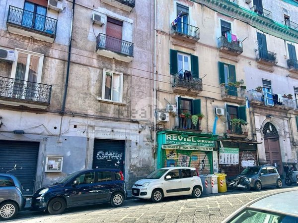 ufficio in affitto a Napoli in zona San Carlo all'Arena