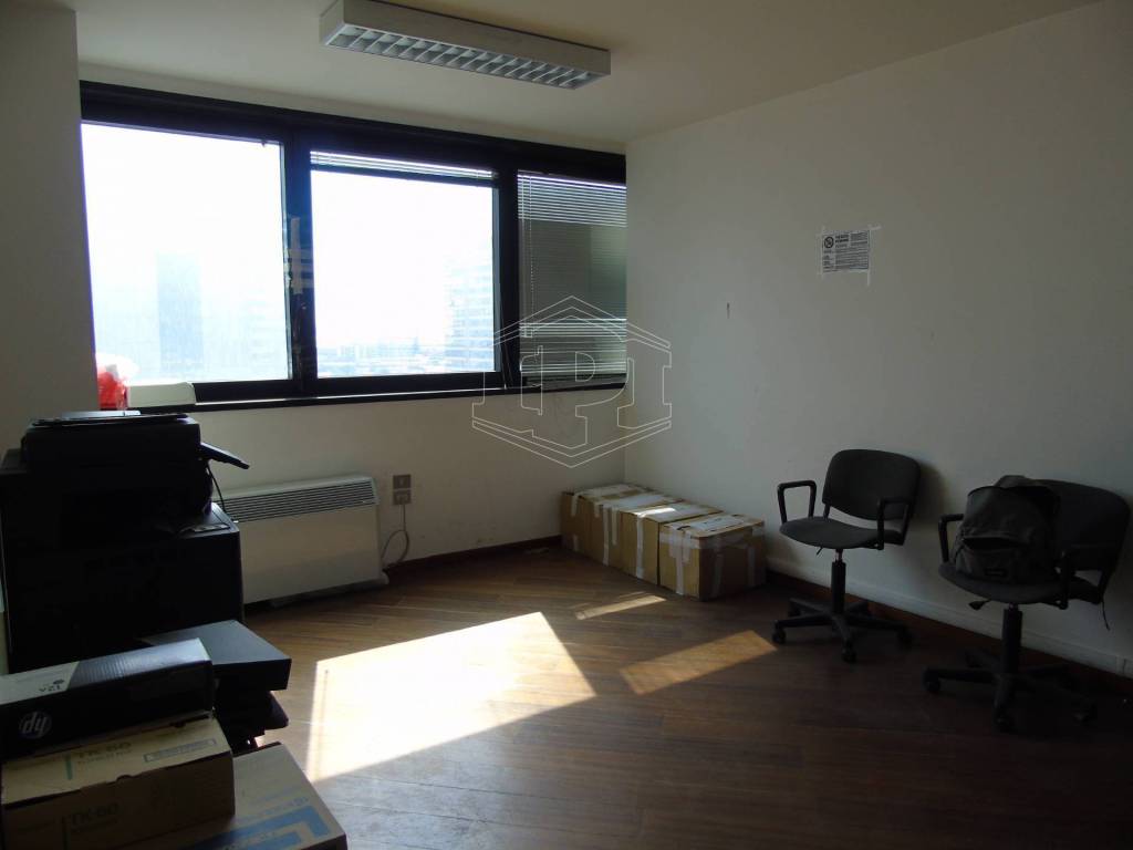 ufficio in affitto a Napoli in zona Poggioreale