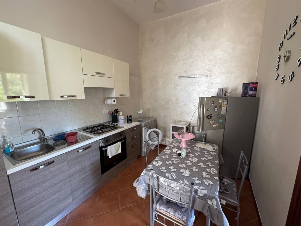 appartamento in affitto a Napoli in zona San Carlo all'Arena