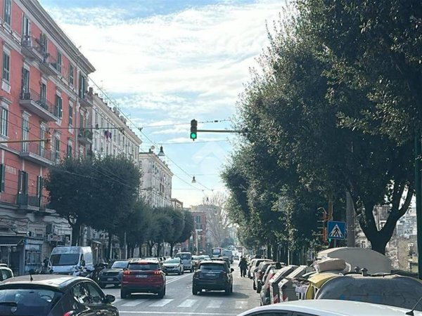 appartamento in affitto a Napoli in zona Stella