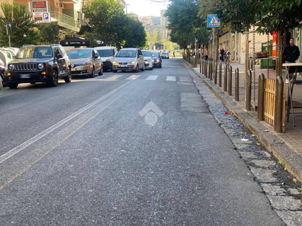 negozio in affitto a Napoli in zona Soccavo