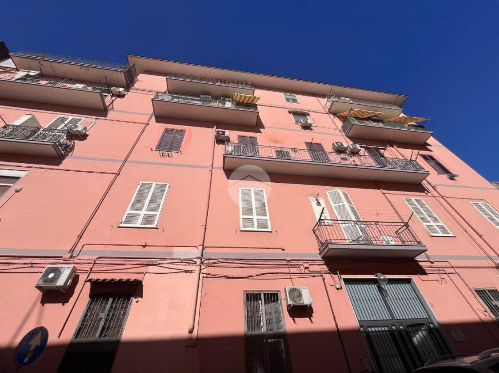 appartamento in affitto a Napoli in zona San Carlo all'Arena