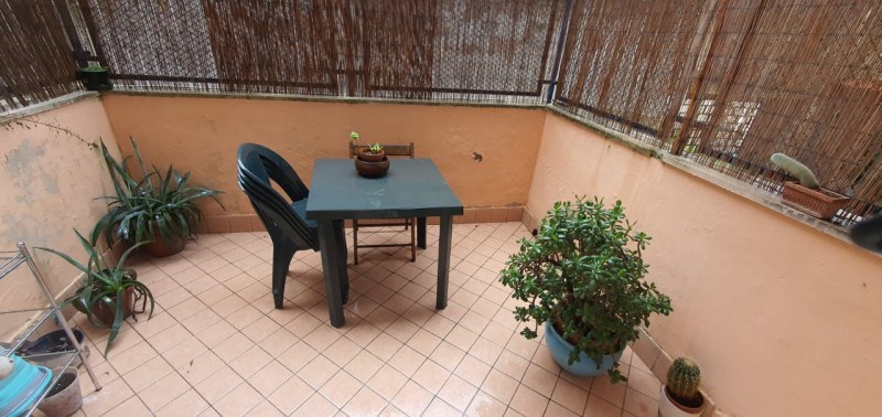 appartamento in affitto a Napoli in zona Chiaia