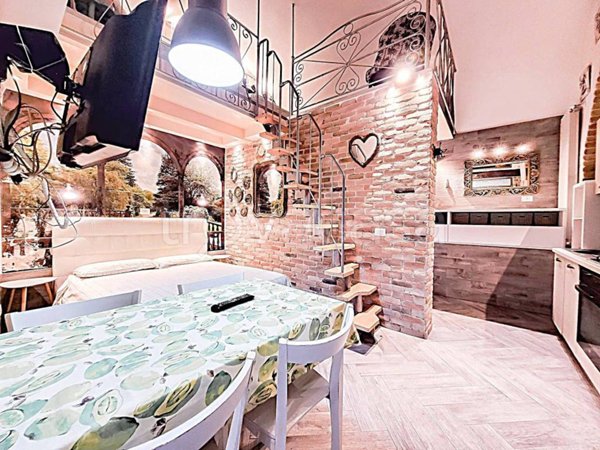 appartamento in affitto a Napoli in zona Pendino / San Giuseppe