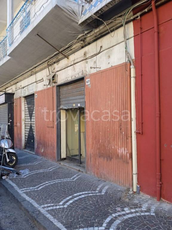 negozio in affitto a Napoli in zona Piscinola