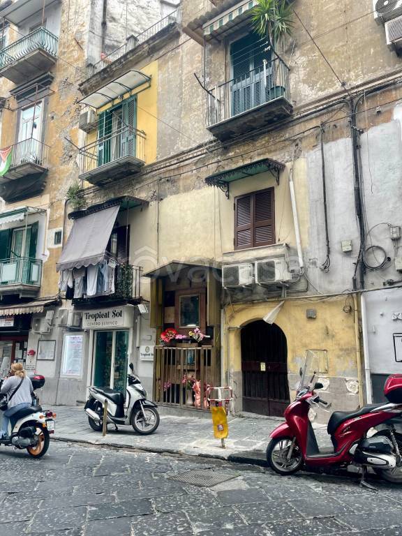 appartamento in affitto a Napoli in zona Stella