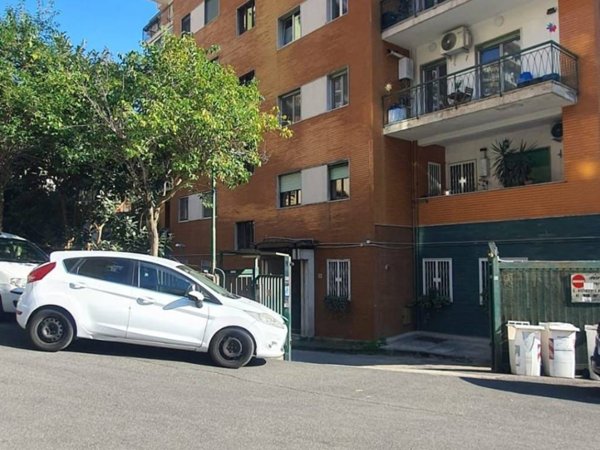 appartamento in affitto a Napoli in zona Capodimonte / Colli Aminei