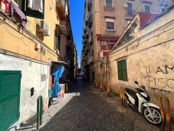 appartamento in affitto a Napoli in zona Stella