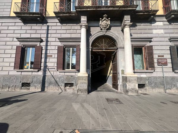 ufficio in affitto a Napoli in zona Chiaia