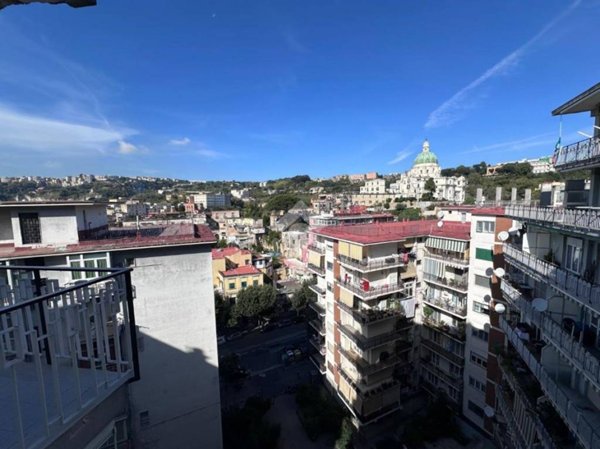 appartamento in affitto a Napoli in zona Stella