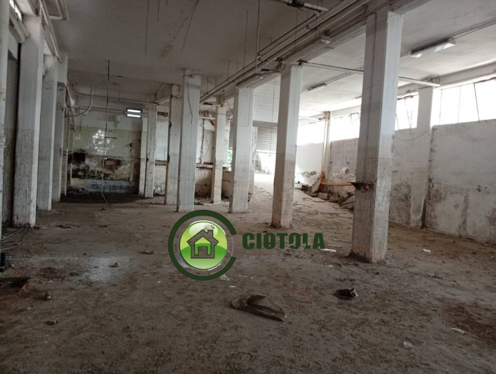 locale commerciale in affitto a Napoli in zona Soccavo