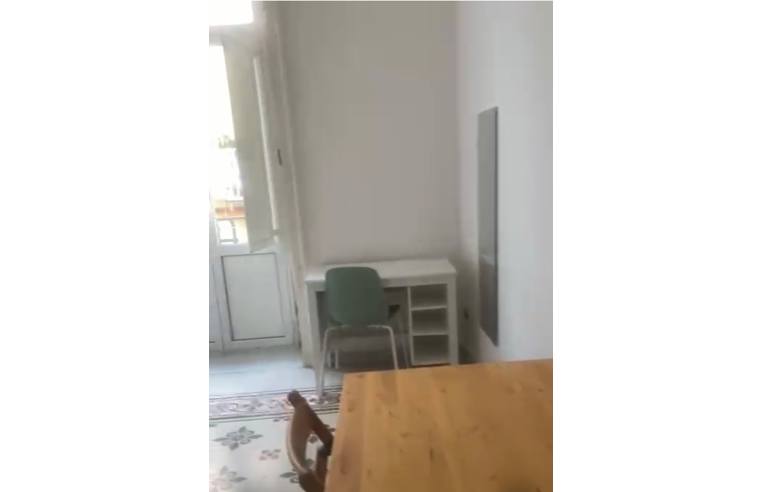 camera singola in affitto a Napoli in zona Chiaia