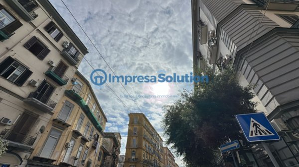 negozio in affitto a Napoli in zona San Lorenzo
