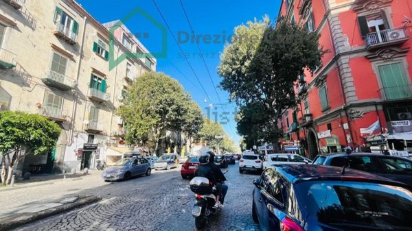 locale commerciale in affitto a Napoli in zona San Carlo all'Arena