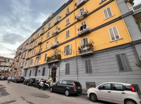 appartamento in affitto a Napoli in zona San Carlo all'Arena