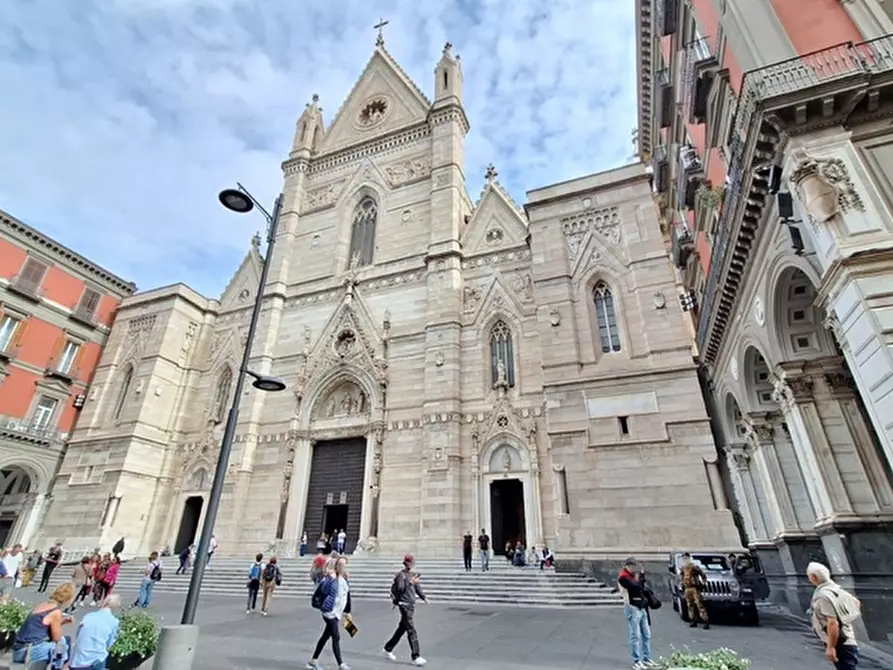 negozio in affitto a Napoli in zona Pendino / San Giuseppe