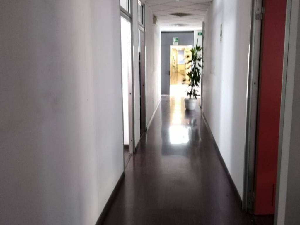 ufficio in affitto a Napoli in zona Poggioreale
