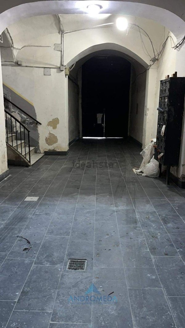 negozio in affitto a Napoli
