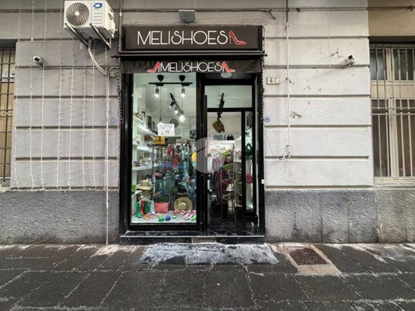 negozio in affitto a Napoli in zona Arenella