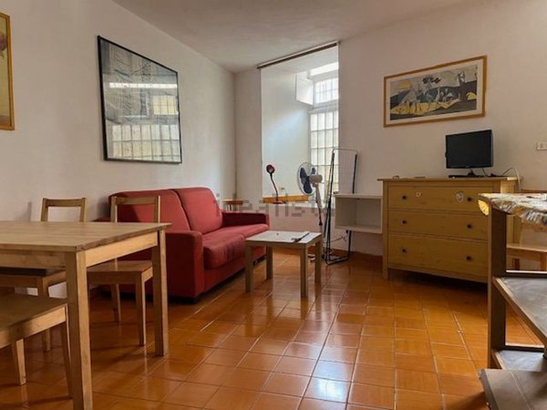 appartamento in affitto a Napoli in zona Chiaia