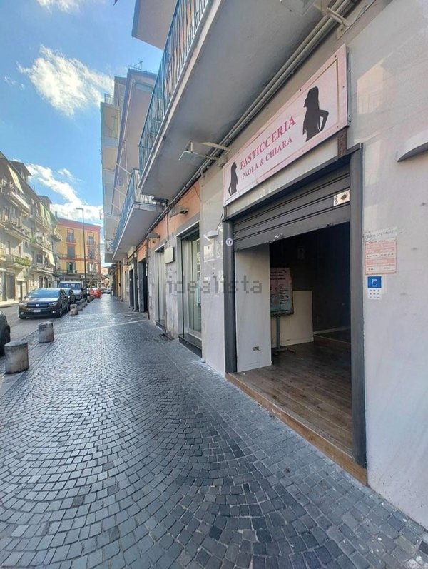 locale commerciale in affitto a Napoli in zona Secondigliano