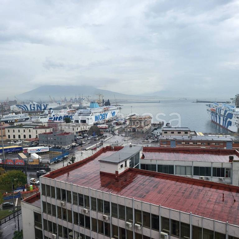 ufficio in affitto a Napoli in zona Porto