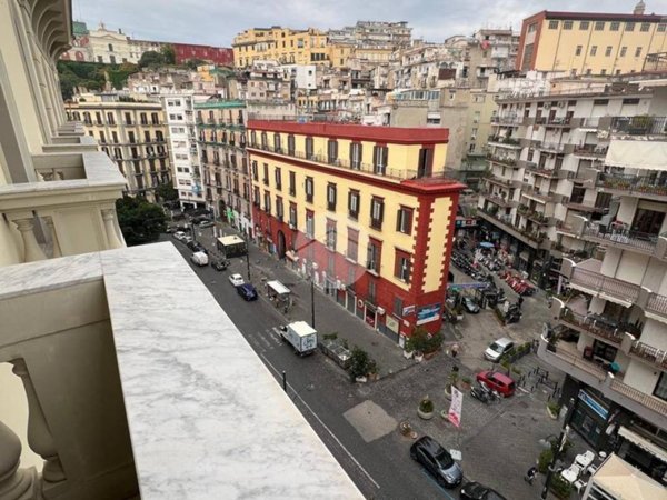 appartamento in affitto a Napoli in zona Chiaia