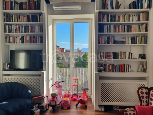 appartamento in affitto a Napoli