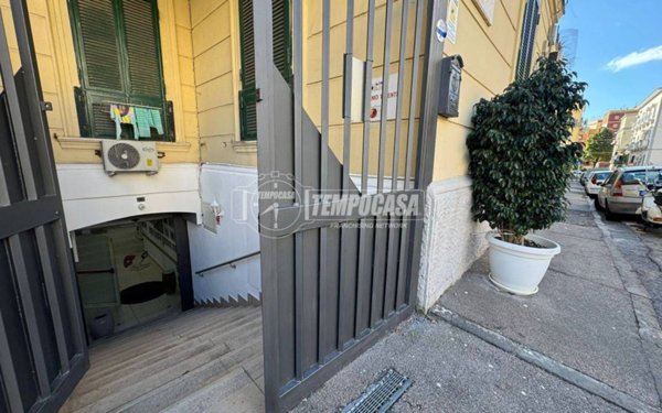 negozio in affitto a Napoli in zona Bagnoli