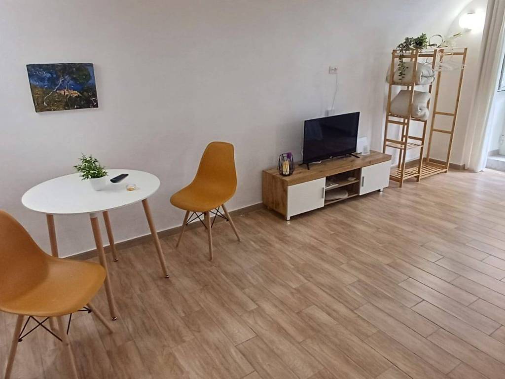 appartamento in affitto a Napoli in zona Stella