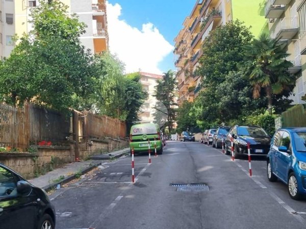 ufficio in affitto a Napoli in zona Vomero