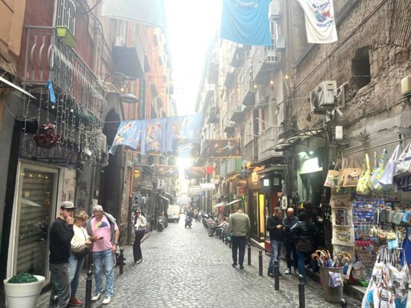 appartamento in affitto a Napoli in zona San Lorenzo