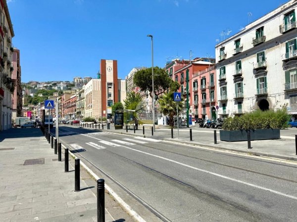 appartamento in affitto a Napoli in zona Chiaia