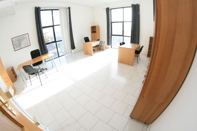 negozio in affitto a Napoli in zona Vicaria