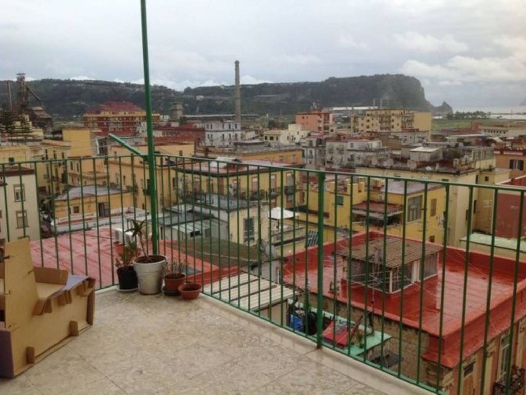 appartamento in affitto a Napoli in zona Bagnoli