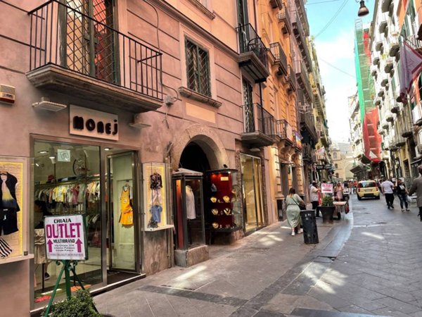 appartamento in affitto a Napoli in zona Chiaia